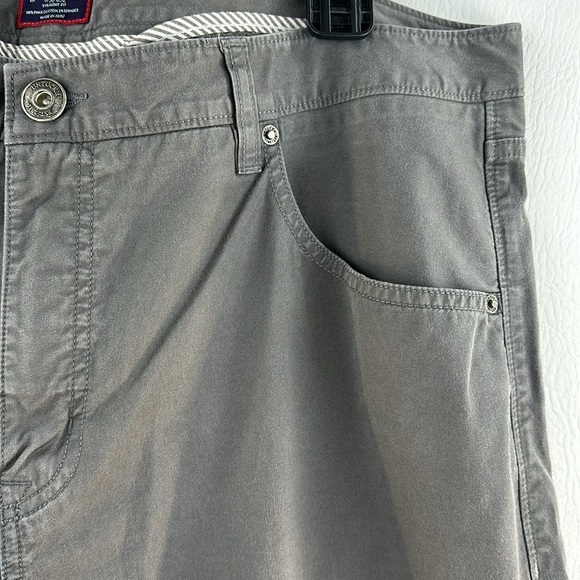 UNTUCKit Five Pocket Cotton Straight Leg Pants - Picture 3 of 9
